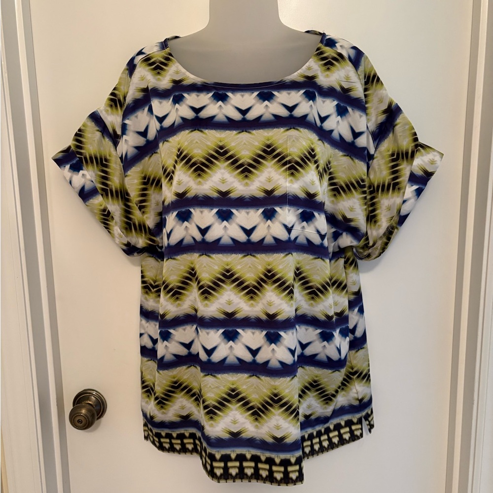 Liz Claiborne Blue and Green Patterned Teeshirt Style Blouse
